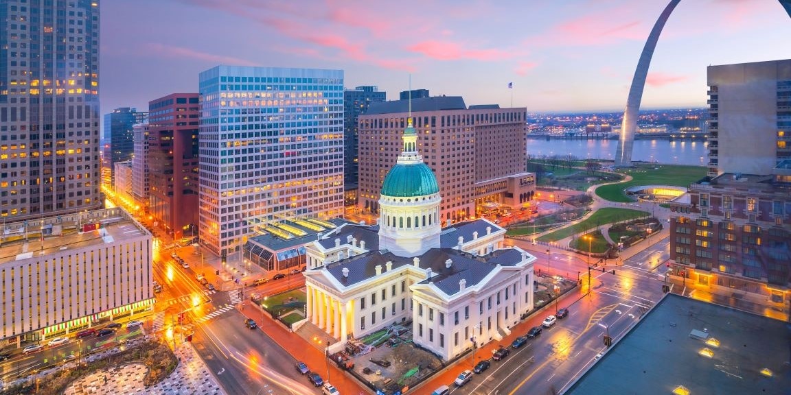 View of the city with the Gateway Arch in the background